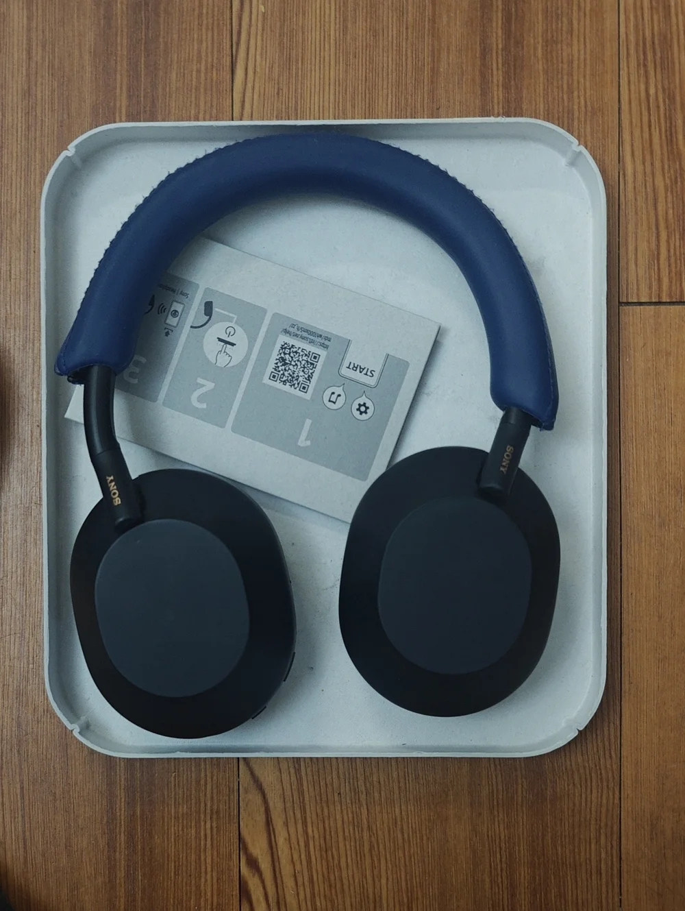 Sony Wh-1000xm5  Noise Cancelling Earbuds